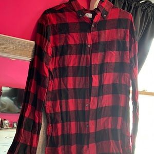 Black and red flannel. Never worn size: Medium